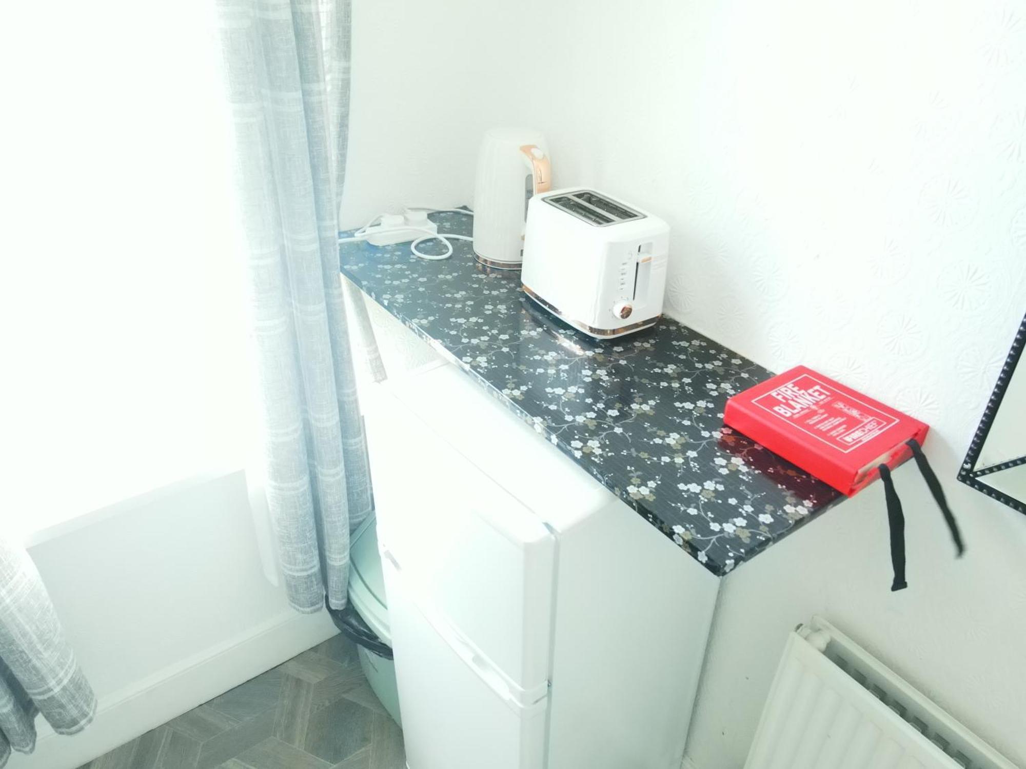 Service Accommodation 2 Bed Room Apartment In Newport South Wales Near Celtic Manor Icc Wales Buitenkant foto