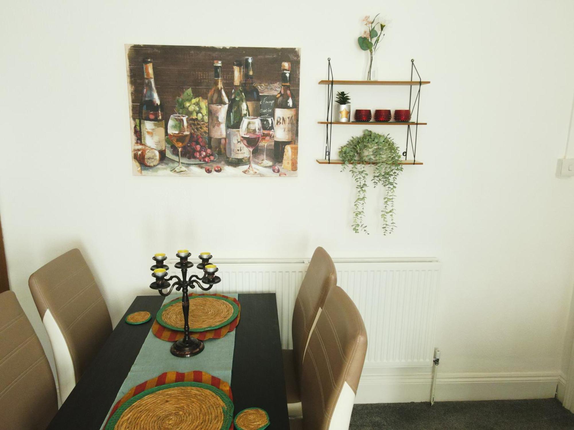 Service Accommodation 2 Bed Room Apartment In Newport South Wales Near Celtic Manor Icc Wales Buitenkant foto
