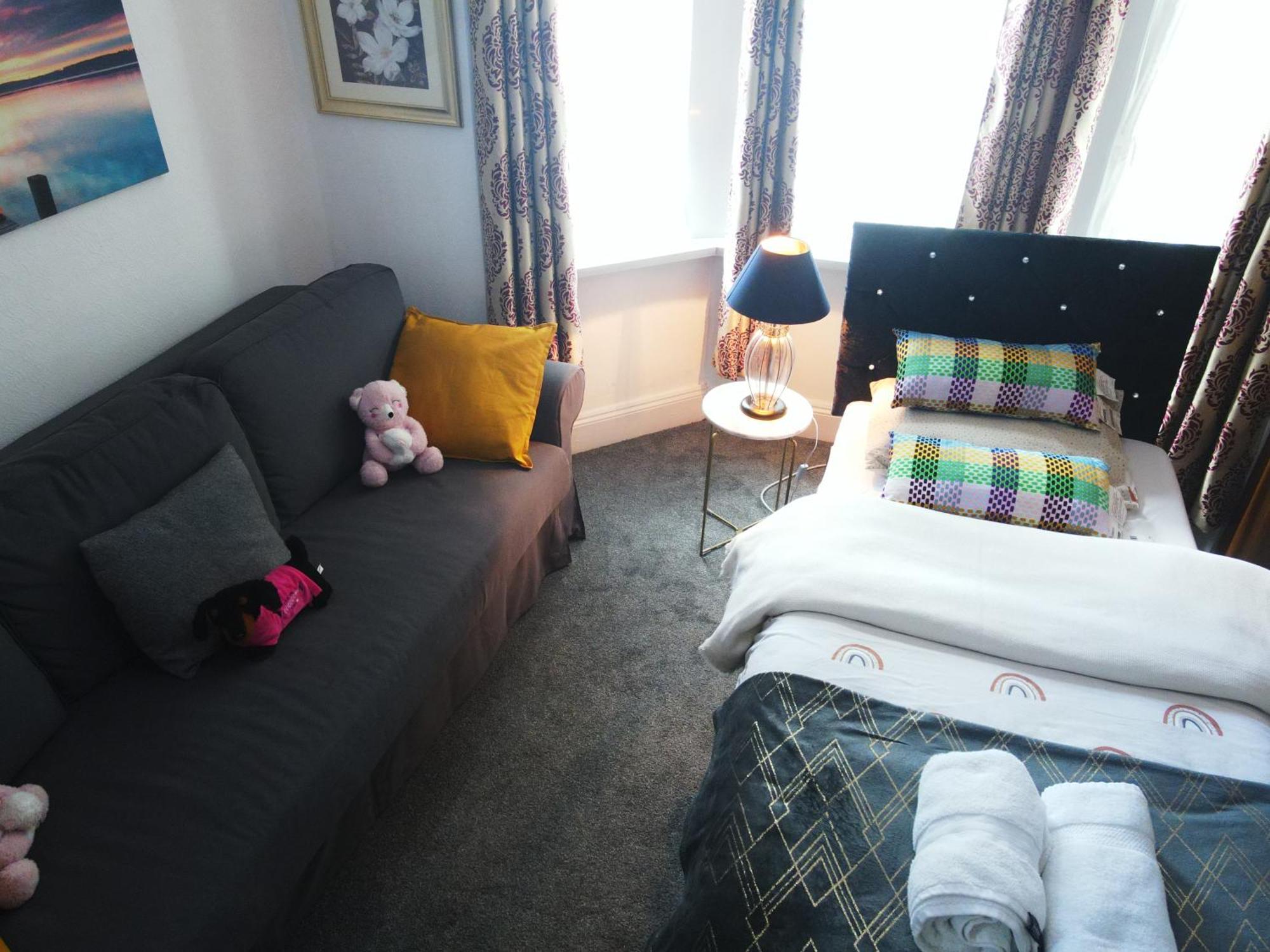 Service Accommodation 2 Bed Room Apartment In Newport South Wales Near Celtic Manor Icc Wales Buitenkant foto