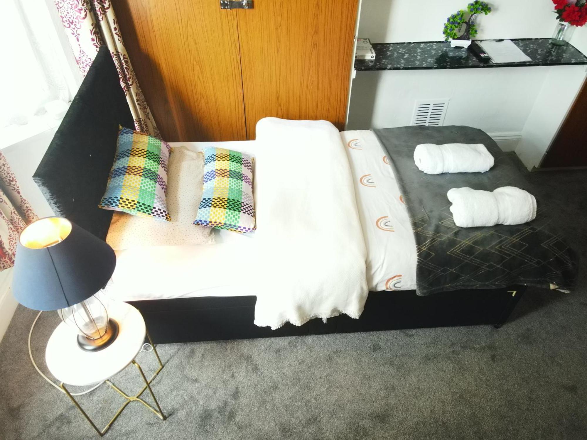 Service Accommodation 2 Bed Room Apartment In Newport South Wales Near Celtic Manor Icc Wales Buitenkant foto