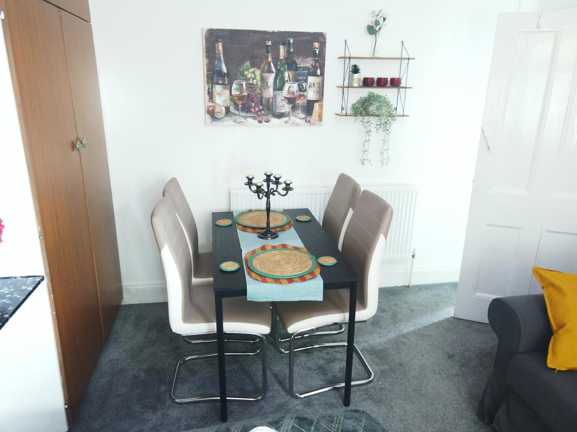 Service Accommodation 2 Bed Room Apartment In Newport South Wales Near Celtic Manor Icc Wales Buitenkant foto